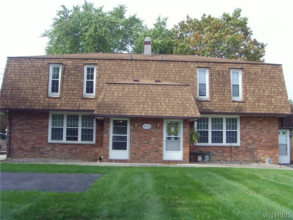 4224 California Road, Orchard Park, New York 14127, Orchard Park, New York 14127, 3 Bedroom Bedrooms, 5 Room Rooms,2 BathroomBathrooms,Residential Lease,For Rent,4224 California Road, Orchard Park, New York 14127,0,B1718248