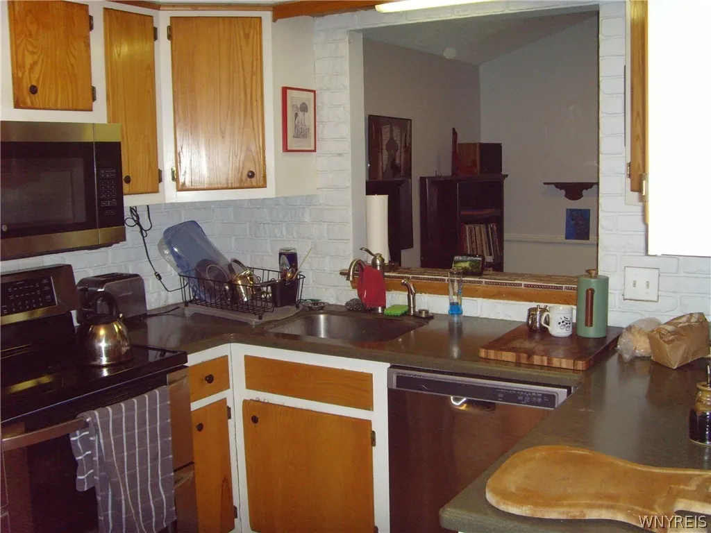 4224 California Road, Orchard Park, New York 14127, Orchard Park, New York 14127, 3 Bedroom Bedrooms, 5 Room Rooms,2 BathroomBathrooms,Residential Lease,For Rent,4224 California Road, Orchard Park, New York 14127,0,B1718248