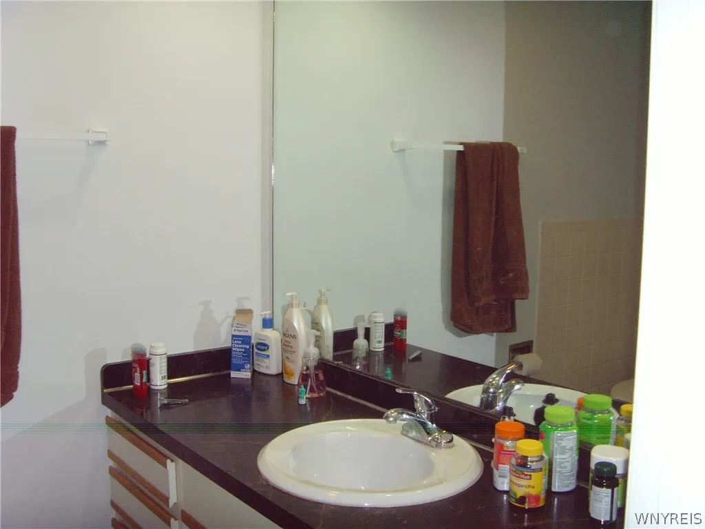 4224 California Road, Orchard Park, New York 14127, Orchard Park, New York 14127, 3 Bedroom Bedrooms, 5 Room Rooms,2 BathroomBathrooms,Residential Lease,For Rent,4224 California Road, Orchard Park, New York 14127,0,B1718248