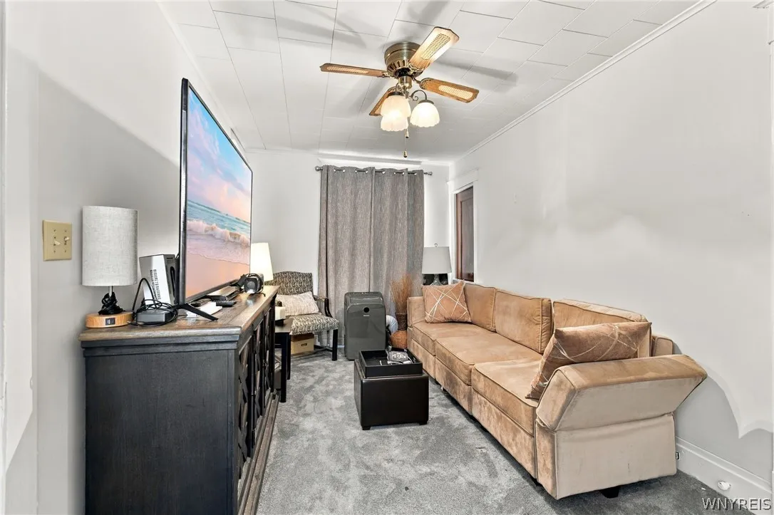 Upper Apartment