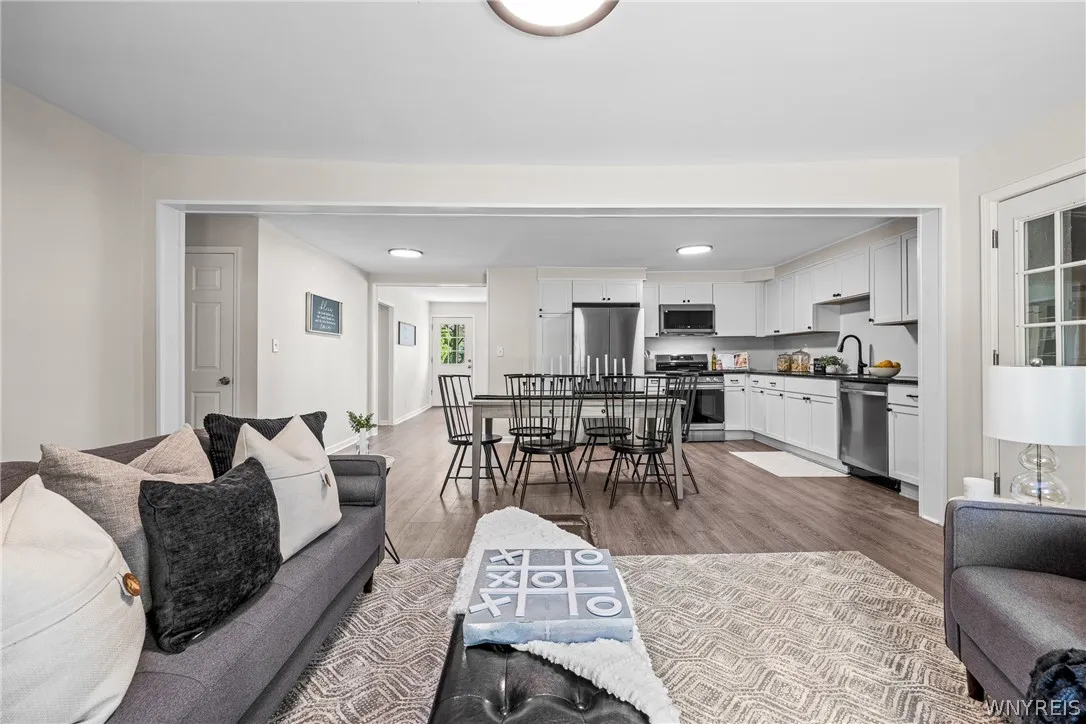 180 Summit Avenue, Orchard Park, New York 14127, Orchard Park, New York 14127, 3 Bedroom Bedrooms, 5 Room Rooms,1 BathroomBathrooms,Residential,For Sale,180 Summit Avenue, Orchard Park, New York 14127,0,B1718358