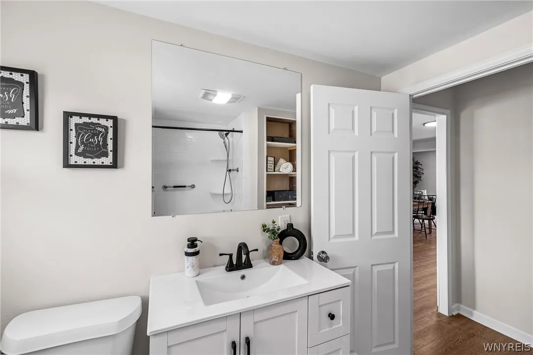 180 Summit Avenue, Orchard Park, New York 14127, Orchard Park, New York 14127, 3 Bedroom Bedrooms, 5 Room Rooms,1 BathroomBathrooms,Residential,For Sale,180 Summit Avenue, Orchard Park, New York 14127,0,B1718358
