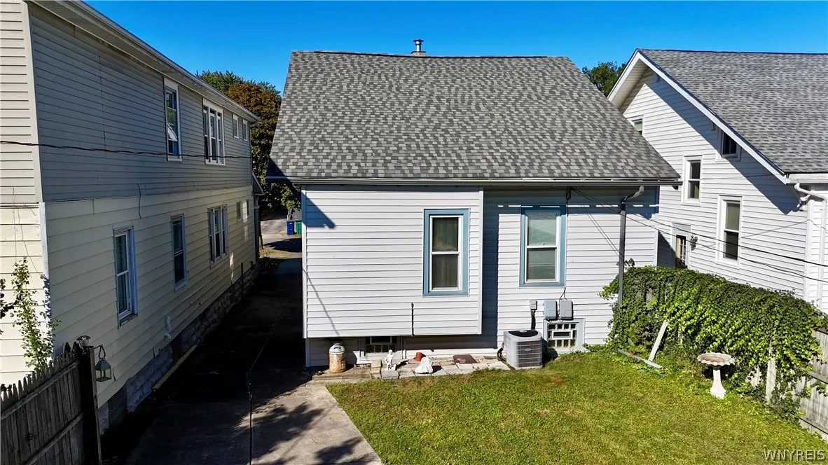 205 Norwalk Avenue, Buffalo, New York 14216, Buffalo, New York 14216, 3 Bedroom Bedrooms, 10 Room Rooms,2 BathroomBathrooms,Residential,For Sale,205 Norwalk Avenue, Buffalo, New York 14216,0,B1718212
