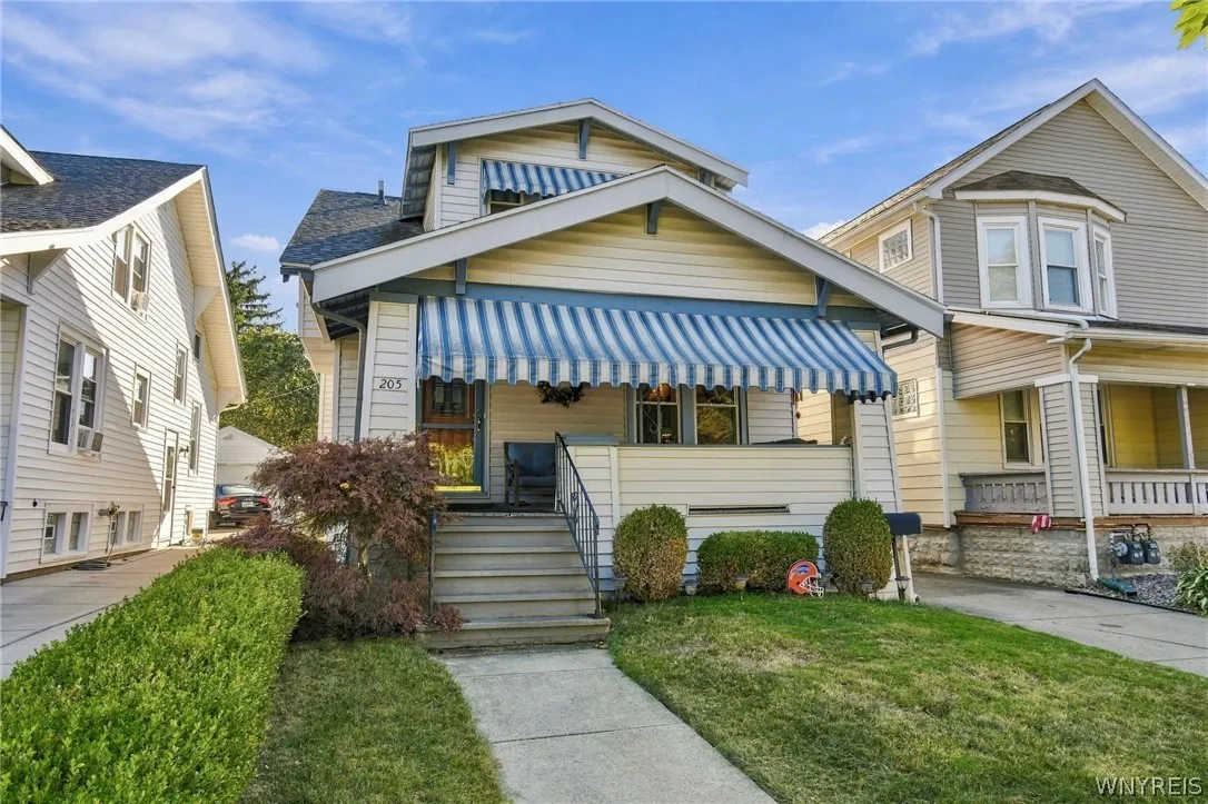 205 Norwalk Avenue, Buffalo, New York 14216, Buffalo, New York 14216, 3 Bedroom Bedrooms, 10 Room Rooms,2 BathroomBathrooms,Residential,For Sale,205 Norwalk Avenue, Buffalo, New York 14216,0,B1718212