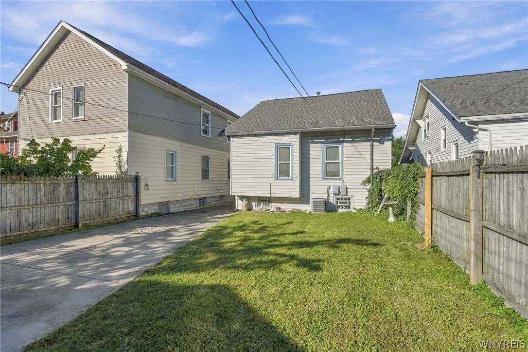 205 Norwalk Avenue, Buffalo, New York 14216, Buffalo, New York 14216, 3 Bedroom Bedrooms, 10 Room Rooms,2 BathroomBathrooms,Residential,For Sale,205 Norwalk Avenue, Buffalo, New York 14216,0,B1718212