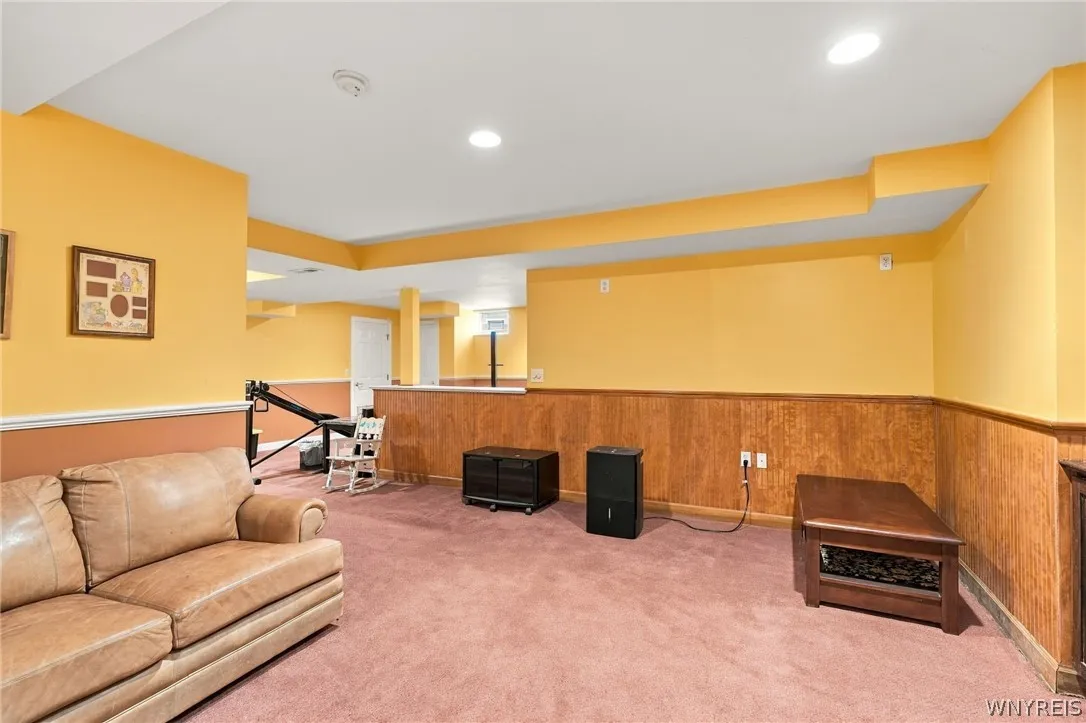 29 Deer, Orchard Park, New York 14127, Orchard Park, New York 14127, 5 Bedroom Bedrooms, 12 Room Rooms,4 BathroomBathrooms,Residential,For Sale,29 Deer, Orchard Park, New York 14127,0,B1718509