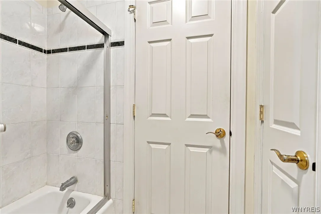 29 Deer, Orchard Park, New York 14127, Orchard Park, New York 14127, 5 Bedroom Bedrooms, 12 Room Rooms,4 BathroomBathrooms,Residential,For Sale,29 Deer, Orchard Park, New York 14127,0,B1718509