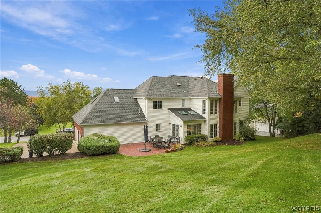 29 Deer, Orchard Park, New York 14127, Orchard Park, New York 14127, 5 Bedroom Bedrooms, 12 Room Rooms,4 BathroomBathrooms,Residential,For Sale,29 Deer, Orchard Park, New York 14127,0,B1718509