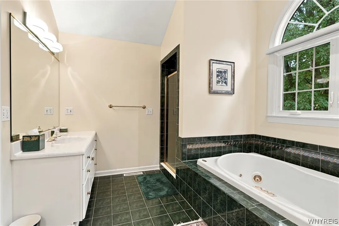 29 Deer, Orchard Park, New York 14127, Orchard Park, New York 14127, 5 Bedroom Bedrooms, 12 Room Rooms,4 BathroomBathrooms,Residential,For Sale,29 Deer, Orchard Park, New York 14127,0,B1718509