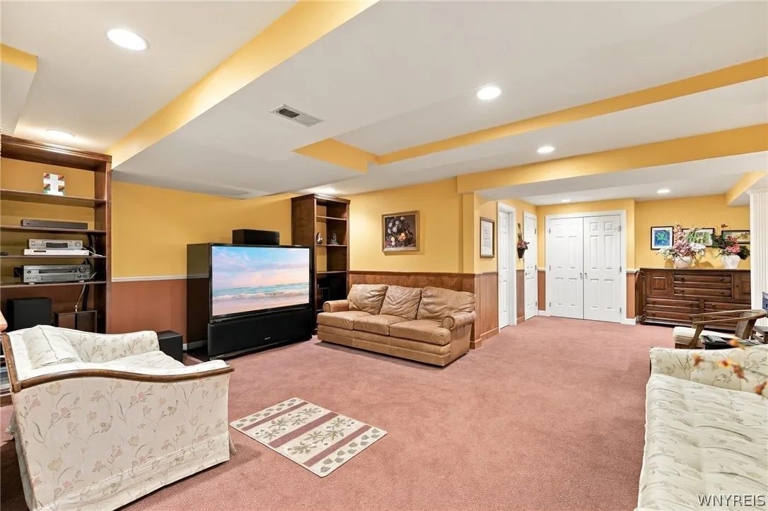 29 Deer, Orchard Park, New York 14127, Orchard Park, New York 14127, 5 Bedroom Bedrooms, 12 Room Rooms,4 BathroomBathrooms,Residential,For Sale,29 Deer, Orchard Park, New York 14127,0,B1718509