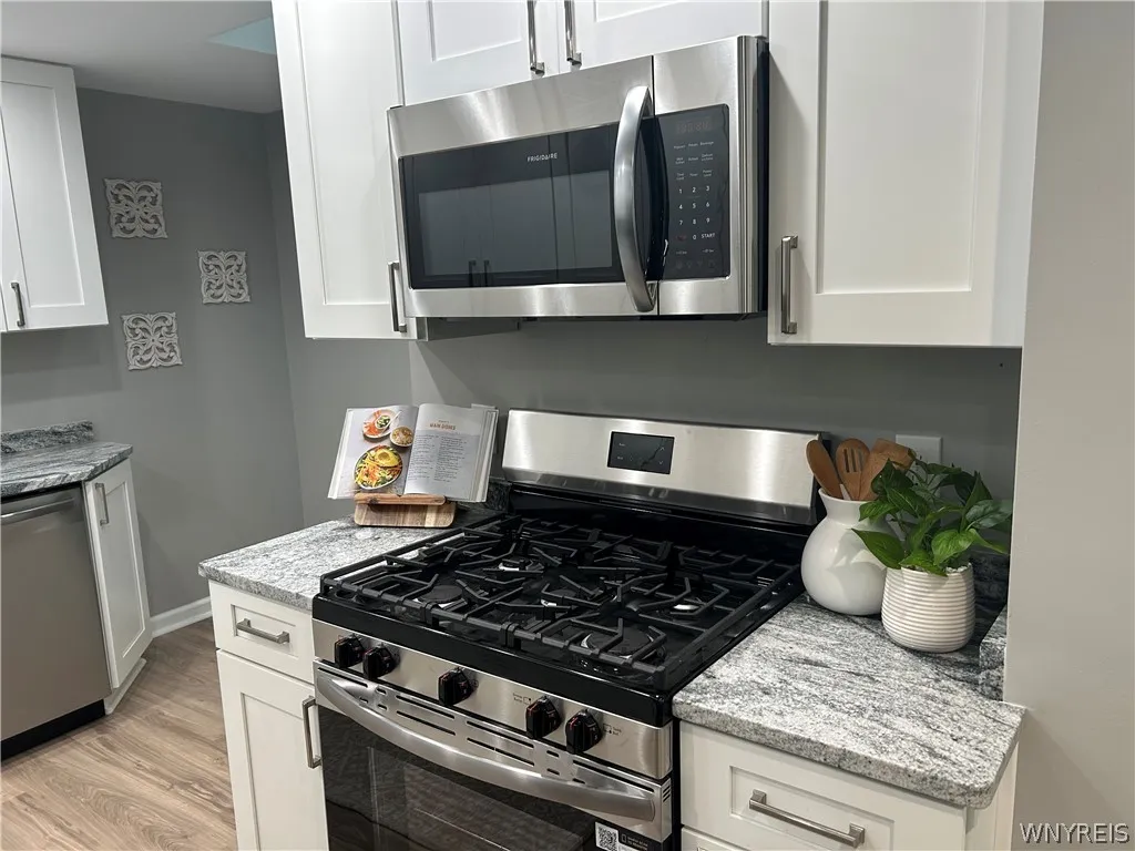 245 N Ellicott Street, Amherst, New York 14221, Amherst, New York 14221, 3 Bedroom Bedrooms, 7 Room Rooms,2 BathroomBathrooms,Residential,For Sale,245 N Ellicott Street, Amherst, New York 14221,0,B1717944