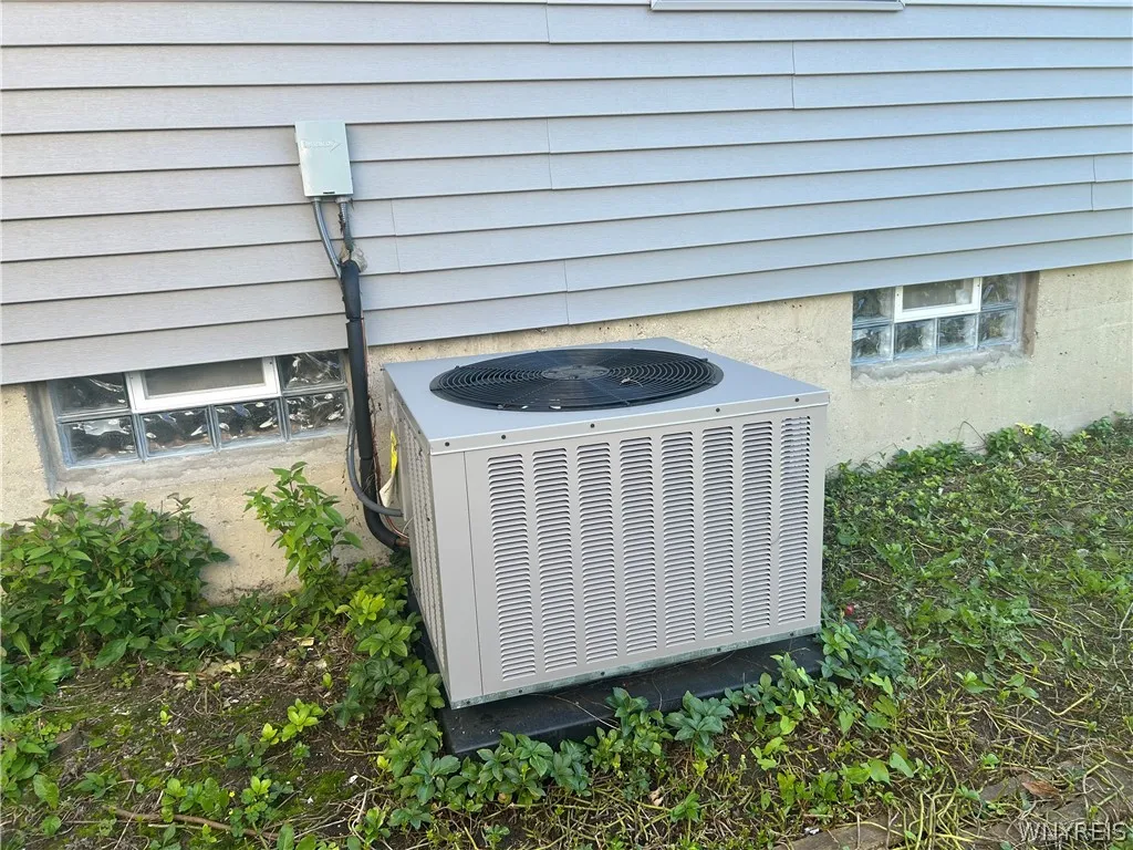 245 N Ellicott Street, Amherst, New York 14221, Amherst, New York 14221, 3 Bedroom Bedrooms, 7 Room Rooms,2 BathroomBathrooms,Residential,For Sale,245 N Ellicott Street, Amherst, New York 14221,0,B1717944