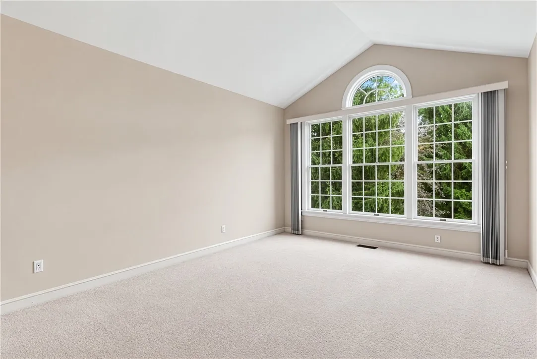 2 Oakfield Way, Pittsford, New York 14534, Pittsford, New York 14534, 2 Bedroom Bedrooms, 6 Room Rooms,3 BathroomBathrooms,Residential,For Sale,2 Oakfield Way, Pittsford, New York 14534,0,R1718530