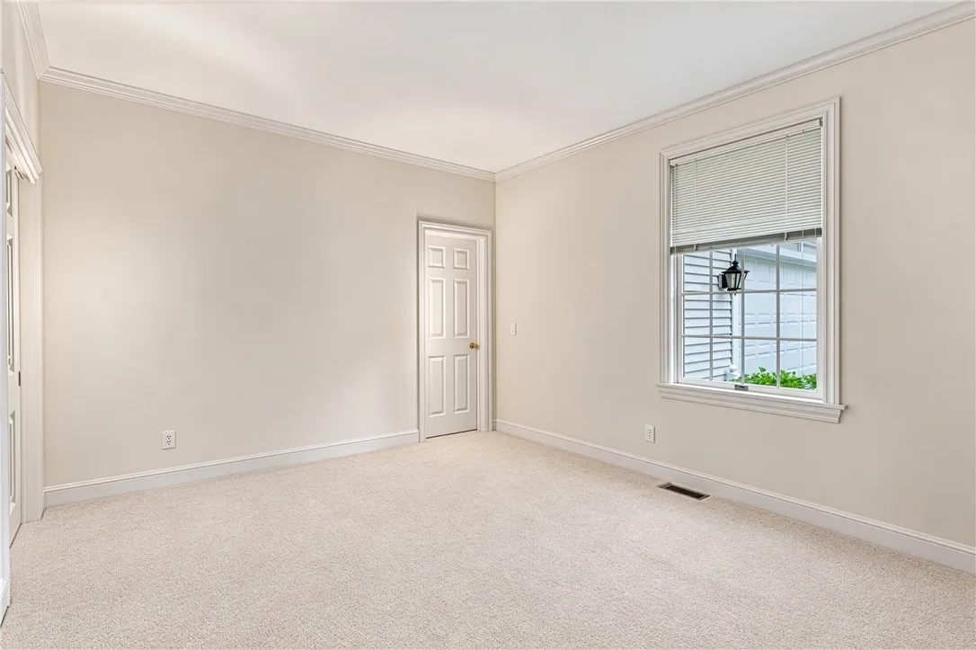 2 Oakfield Way, Pittsford, New York 14534, Pittsford, New York 14534, 2 Bedroom Bedrooms, 6 Room Rooms,3 BathroomBathrooms,Residential,For Sale,2 Oakfield Way, Pittsford, New York 14534,0,R1718530
