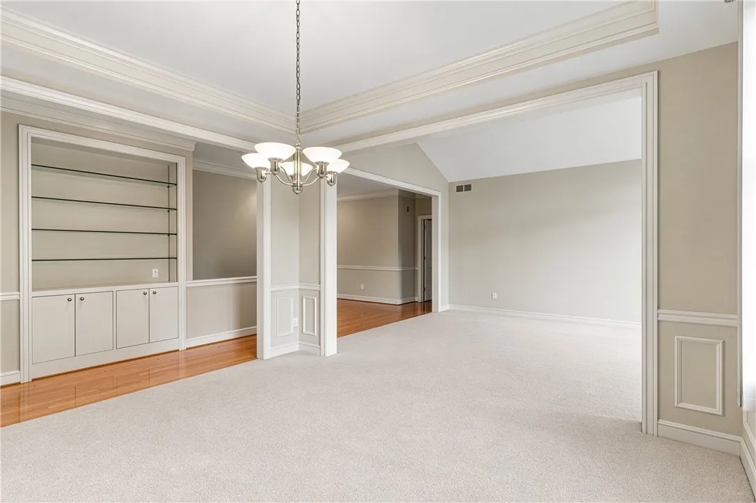 2 Oakfield Way, Pittsford, New York 14534, Pittsford, New York 14534, 2 Bedroom Bedrooms, 6 Room Rooms,3 BathroomBathrooms,Residential,For Sale,2 Oakfield Way, Pittsford, New York 14534,0,R1718530