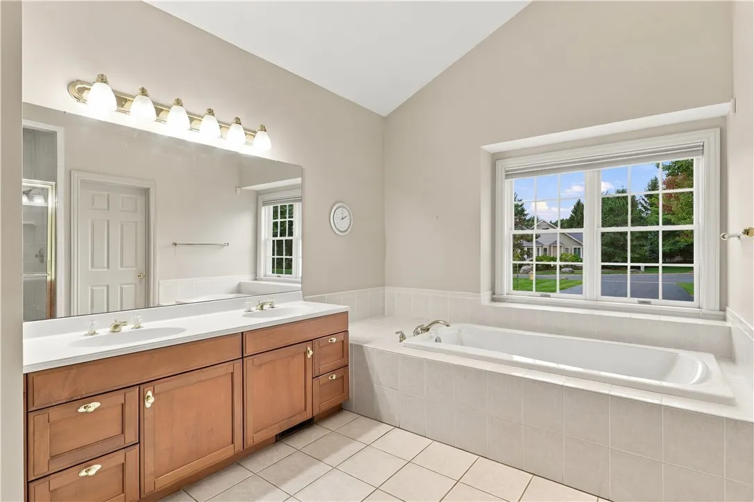 2 Oakfield Way, Pittsford, New York 14534, Pittsford, New York 14534, 2 Bedroom Bedrooms, 6 Room Rooms,3 BathroomBathrooms,Residential,For Sale,2 Oakfield Way, Pittsford, New York 14534,0,R1718530