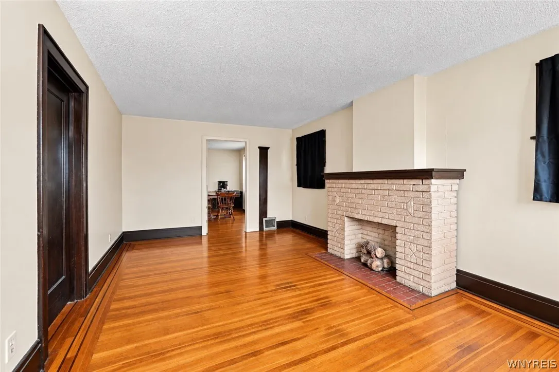 315 Winspear Avenue, Buffalo, New York 14215, Buffalo, New York 14215, 6 Bedroom Bedrooms, 10 Room Rooms,2 BathroomBathrooms,Residential,For Sale,315 Winspear Avenue, Buffalo, New York 14215,0,B1717486