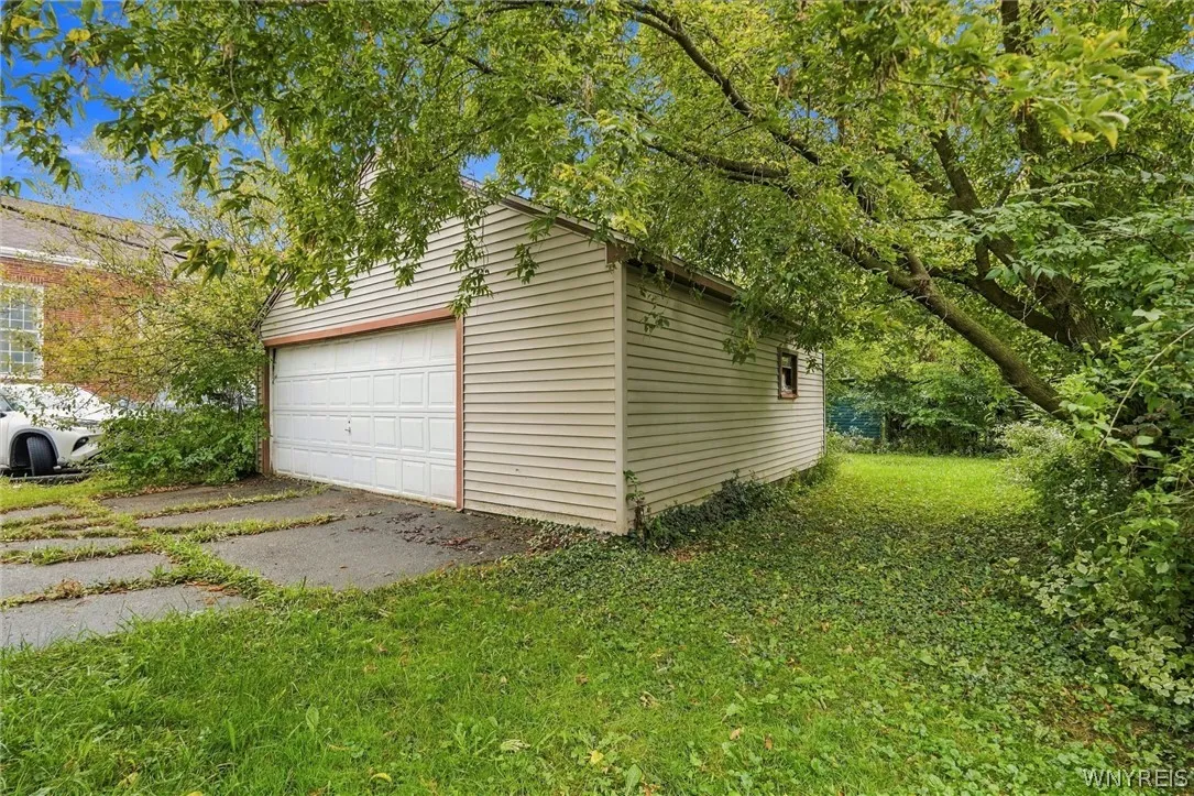 315 Winspear Avenue, Buffalo, New York 14215, Buffalo, New York 14215, 6 Bedroom Bedrooms, 10 Room Rooms,2 BathroomBathrooms,Residential,For Sale,315 Winspear Avenue, Buffalo, New York 14215,0,B1717486