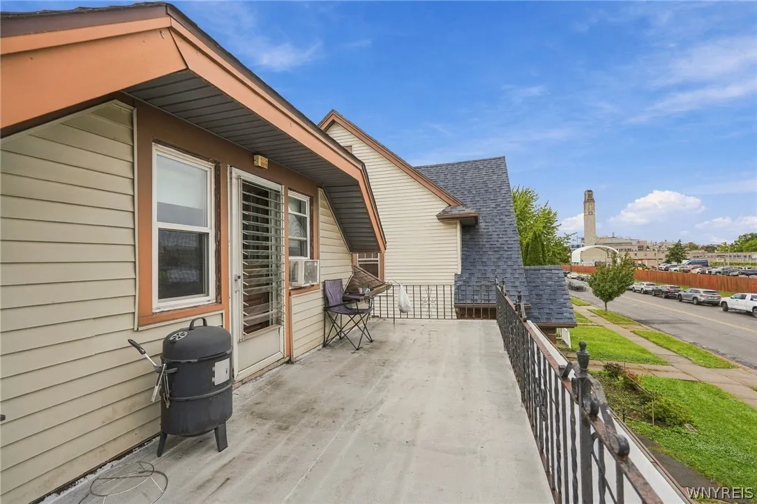 315 Winspear Avenue, Buffalo, New York 14215, Buffalo, New York 14215, 6 Bedroom Bedrooms, 10 Room Rooms,2 BathroomBathrooms,Residential,For Sale,315 Winspear Avenue, Buffalo, New York 14215,0,B1717486