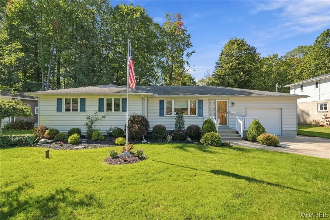 1818 Arlington Drive, Alden, New York 14004, Alden, New York 14004, 3 Bedroom Bedrooms, 7 Room Rooms,1 BathroomBathrooms,Residential,For Sale,1818 Arlington Drive, Alden, New York 14004,0,B1718402