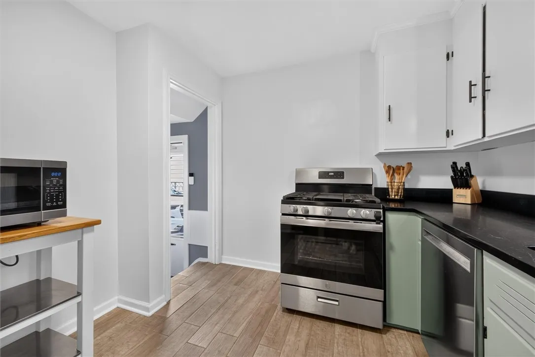 200 Winstead Road, Rochester, New York 14609, Rochester, New York 14609, 3 Bedroom Bedrooms, 5 Room Rooms,1 BathroomBathrooms,Residential,For Sale,200 Winstead Road, Rochester, New York 14609,0,R1718566