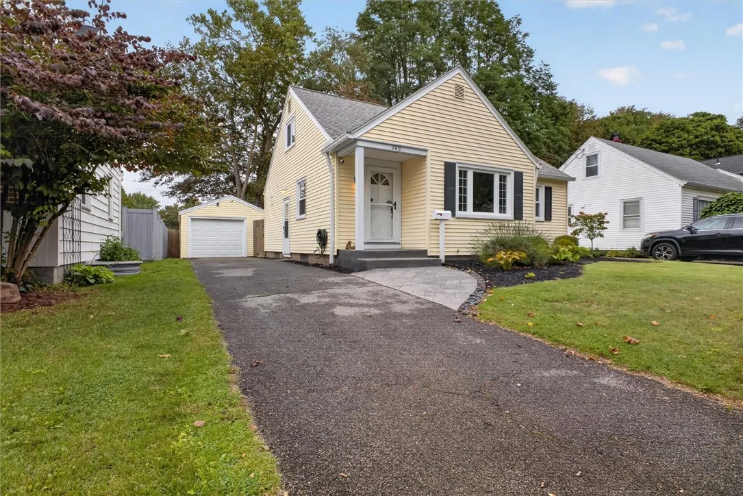200 Winstead Road, Rochester, New York 14609, Rochester, New York 14609, 3 Bedroom Bedrooms, 5 Room Rooms,1 BathroomBathrooms,Residential,For Sale,200 Winstead Road, Rochester, New York 14609,0,R1718566