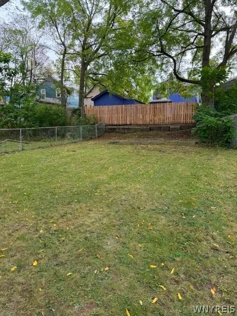 2 Flower Street 2, Buffalo, New York 14214, Buffalo, New York 14214, 6 Bedroom Bedrooms, ,2 BathroomBathrooms,Residential,For Sale,2 Flower Street 2, Buffalo, New York 14214,0,B1717689