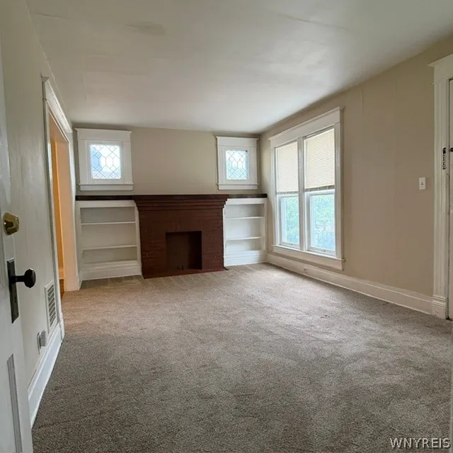 2 Flower Street 2, Buffalo, New York 14214, Buffalo, New York 14214, 6 Bedroom Bedrooms, ,2 BathroomBathrooms,Residential,For Sale,2 Flower Street 2, Buffalo, New York 14214,0,B1717689