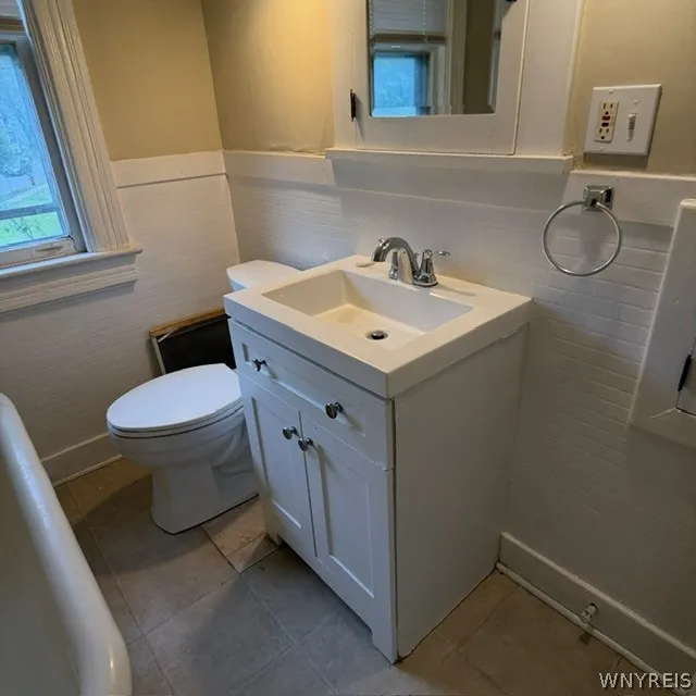 2 Flower Street 2, Buffalo, New York 14214, Buffalo, New York 14214, 6 Bedroom Bedrooms, ,2 BathroomBathrooms,Residential,For Sale,2 Flower Street 2, Buffalo, New York 14214,0,B1717689
