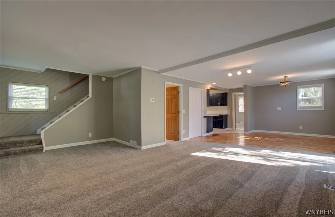 7501 Seneca Street, Elma, New York 14052, Elma, New York 14052, 3 Bedroom Bedrooms, 10 Room Rooms,2 BathroomBathrooms,Residential,For Sale,7501 Seneca Street, Elma, New York 14052,0,B1718512
