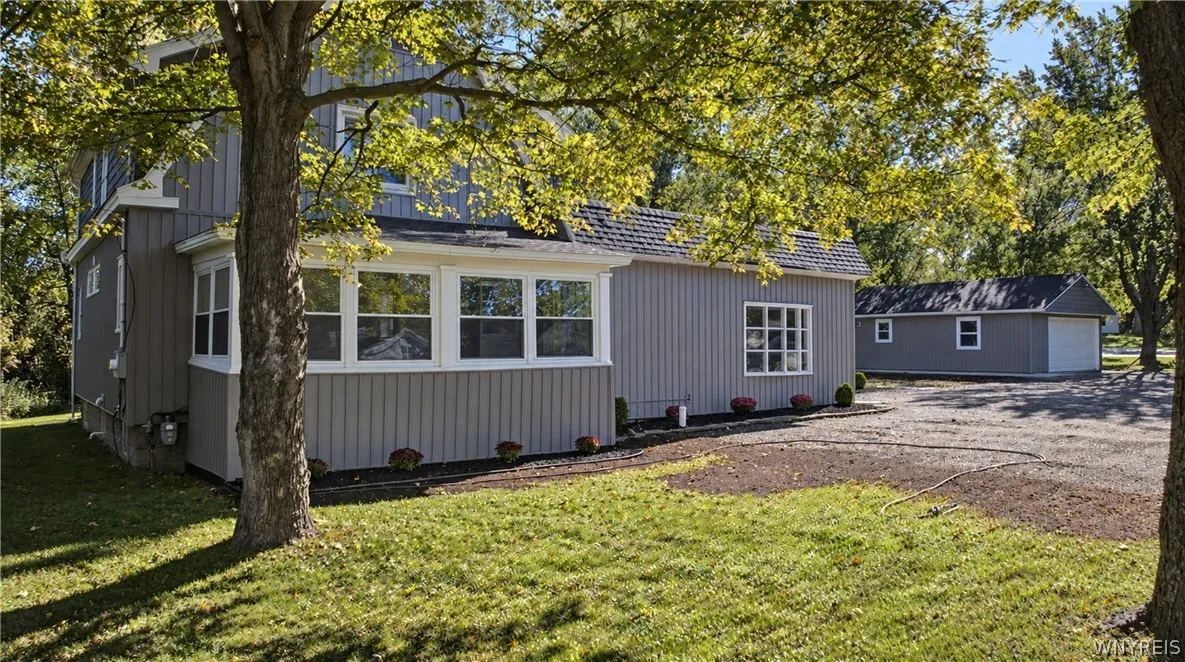 7501 Seneca Street, Elma, New York 14052, Elma, New York 14052, 3 Bedroom Bedrooms, 10 Room Rooms,2 BathroomBathrooms,Residential,For Sale,7501 Seneca Street, Elma, New York 14052,0,B1718512