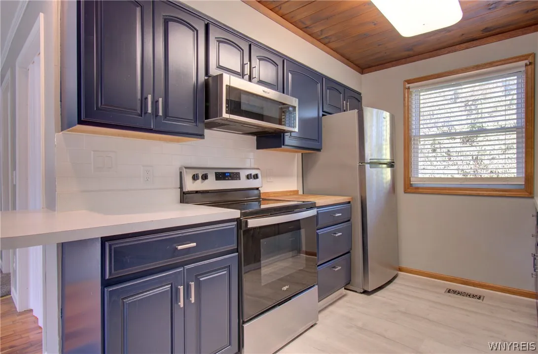 7501 Seneca Street, Elma, New York 14052, Elma, New York 14052, 3 Bedroom Bedrooms, 10 Room Rooms,2 BathroomBathrooms,Residential,For Sale,7501 Seneca Street, Elma, New York 14052,0,B1718512