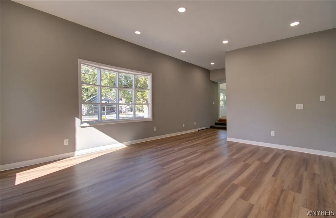 Commercial Space/Studio/Office