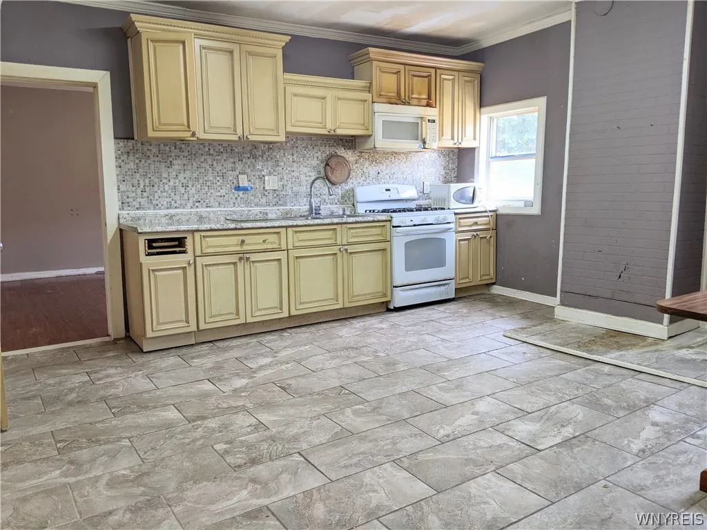 Apt #2 kitchen