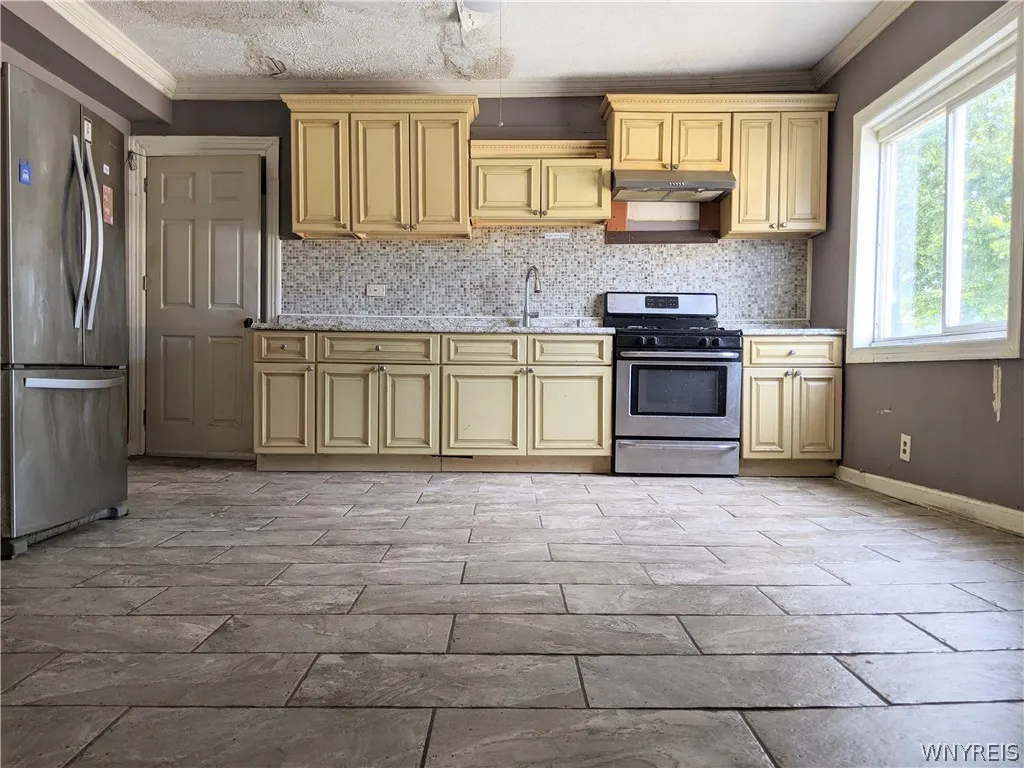 Apt #1 kitchen