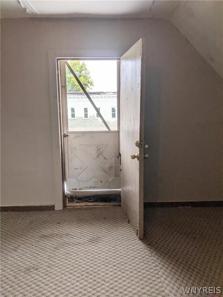Walk-out access to rooftop