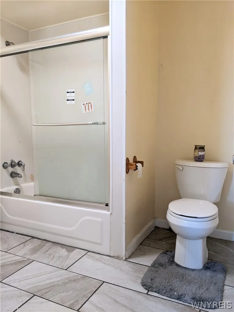 Apt #1 bath