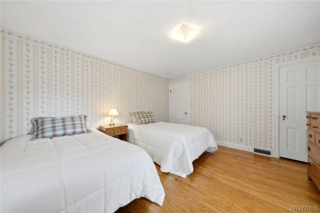 64 Grosvenor Road, Tonawanda, New York 14223, Tonawanda, New York 14223, 4 Bedroom Bedrooms, 10 Room Rooms,1 BathroomBathrooms,Residential,For Sale,64 Grosvenor Road, Tonawanda, New York 14223,0,B1718583