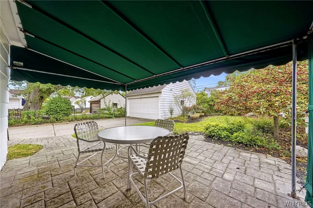 64 Grosvenor Road, Tonawanda, New York 14223, Tonawanda, New York 14223, 4 Bedroom Bedrooms, 10 Room Rooms,1 BathroomBathrooms,Residential,For Sale,64 Grosvenor Road, Tonawanda, New York 14223,0,B1718583