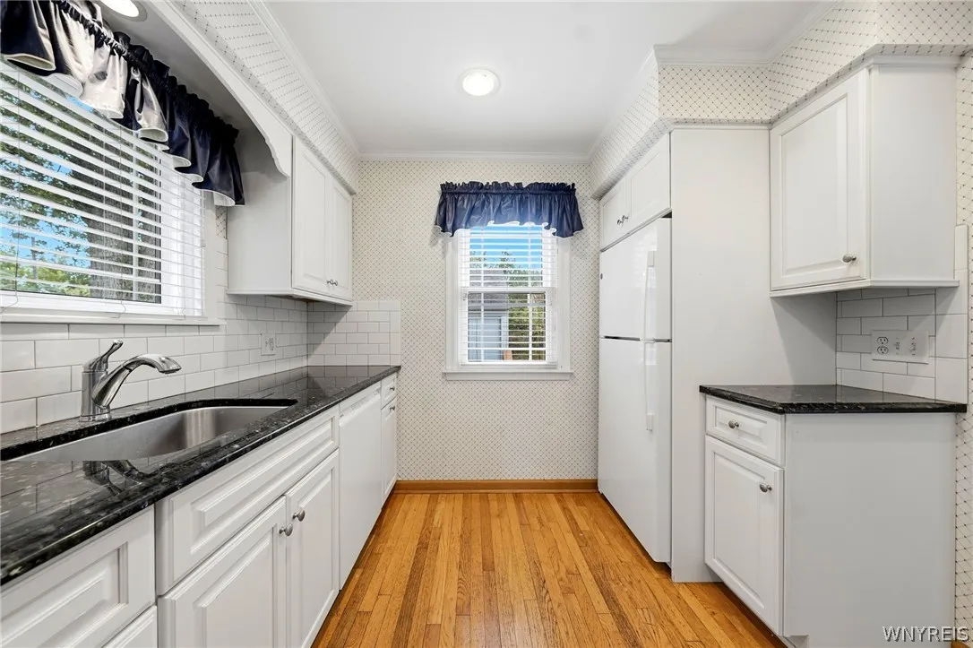 64 Grosvenor Road, Tonawanda, New York 14223, Tonawanda, New York 14223, 4 Bedroom Bedrooms, 10 Room Rooms,1 BathroomBathrooms,Residential,For Sale,64 Grosvenor Road, Tonawanda, New York 14223,0,B1718583