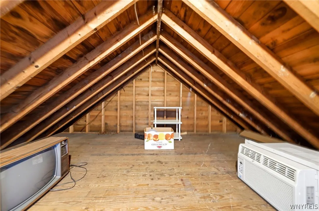 64 Grosvenor Road, Tonawanda, New York 14223, Tonawanda, New York 14223, 4 Bedroom Bedrooms, 10 Room Rooms,1 BathroomBathrooms,Residential,For Sale,64 Grosvenor Road, Tonawanda, New York 14223,0,B1718583