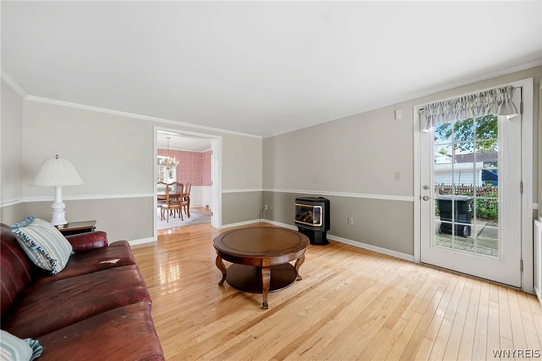 64 Grosvenor Road, Tonawanda, New York 14223, Tonawanda, New York 14223, 4 Bedroom Bedrooms, 10 Room Rooms,1 BathroomBathrooms,Residential,For Sale,64 Grosvenor Road, Tonawanda, New York 14223,0,B1718583