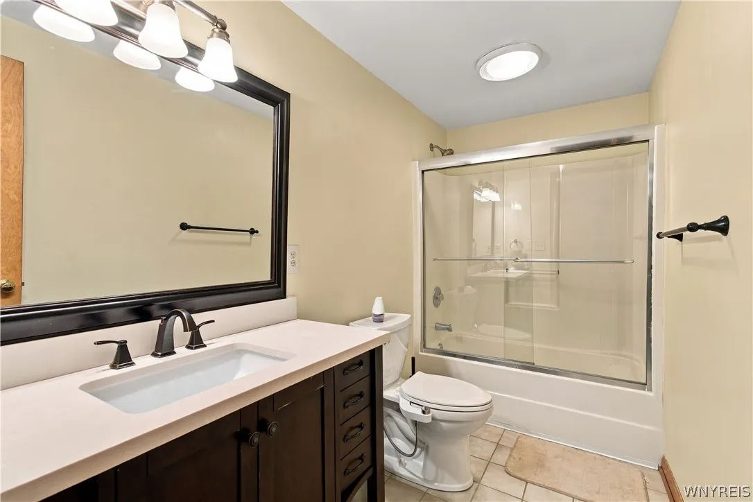 8877 Greiner Road, Clarence, New York 14031, Clarence, New York 14031, 4 Bedroom Bedrooms, 8 Room Rooms,3 BathroomBathrooms,Residential,For Sale,8877 Greiner Road, Clarence, New York 14031,0,B1718673