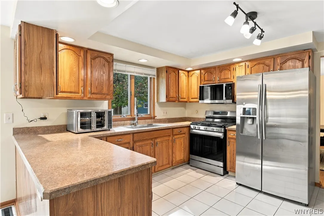 8877 Greiner Road, Clarence, New York 14031, Clarence, New York 14031, 4 Bedroom Bedrooms, 8 Room Rooms,3 BathroomBathrooms,Residential,For Sale,8877 Greiner Road, Clarence, New York 14031,0,B1718673