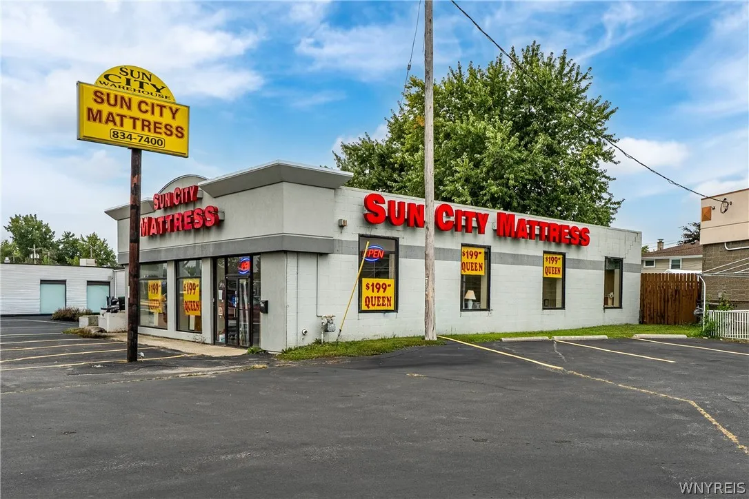 926 Niagara Falls Boulevard, Tonawanda, New York 1, Tonawanda, New York 14223, ,Commercial Sale,For Sale,926 Niagara Falls Boulevard, Tonawanda, New York 1,0,B1718812