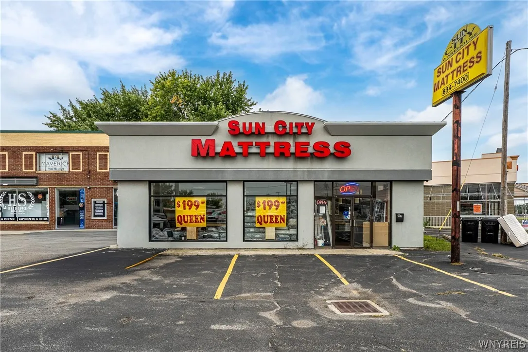 926 Niagara Falls Boulevard, Tonawanda, New York 1, Tonawanda, New York 14223, ,Commercial Sale,For Sale,926 Niagara Falls Boulevard, Tonawanda, New York 1,0,B1718812