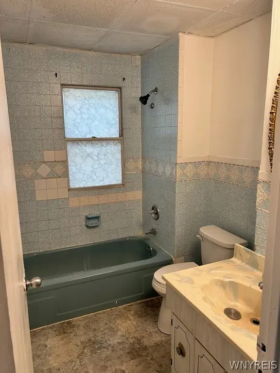 380 Colvin Avenue, Buffalo, New York 14216, Buffalo, New York 14216, 3 Bedroom Bedrooms, 6 Room Rooms,1 BathroomBathrooms,Residential Lease,For Rent,380 Colvin Avenue, Buffalo, New York 14216,0,B1718764