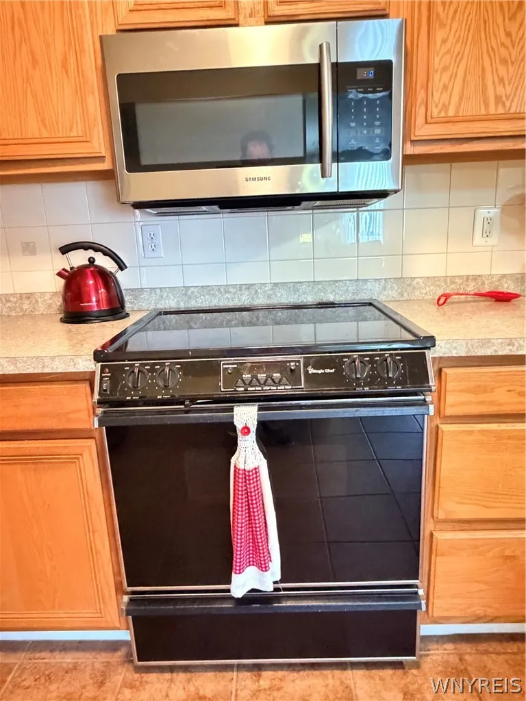 960 Hopkins Road C, Amherst, New York 14221, Amherst, New York 14221, 2 Bedroom Bedrooms, 5 Room Rooms,2 BathroomBathrooms,Residential,For Sale,960 Hopkins Road C, Amherst, New York 14221,0,B1718542
