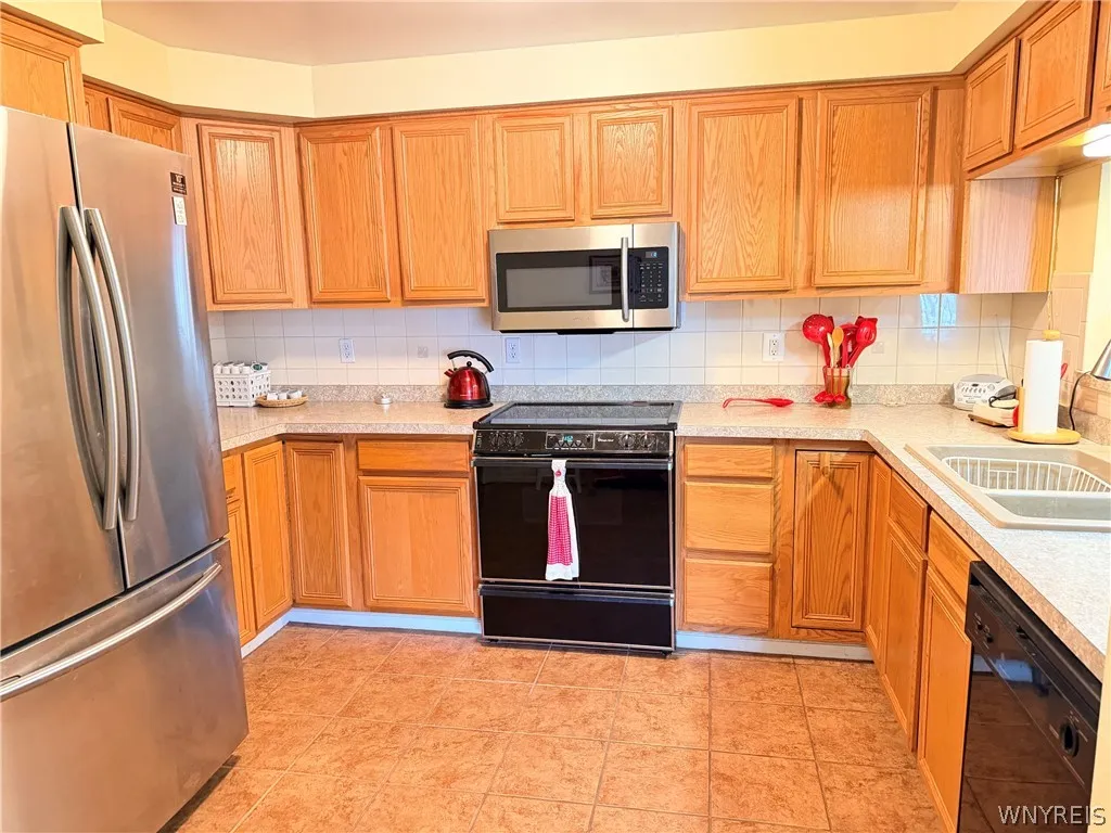 960 Hopkins Road C, Amherst, New York 14221, Amherst, New York 14221, 2 Bedroom Bedrooms, 5 Room Rooms,2 BathroomBathrooms,Residential,For Sale,960 Hopkins Road C, Amherst, New York 14221,0,B1718542