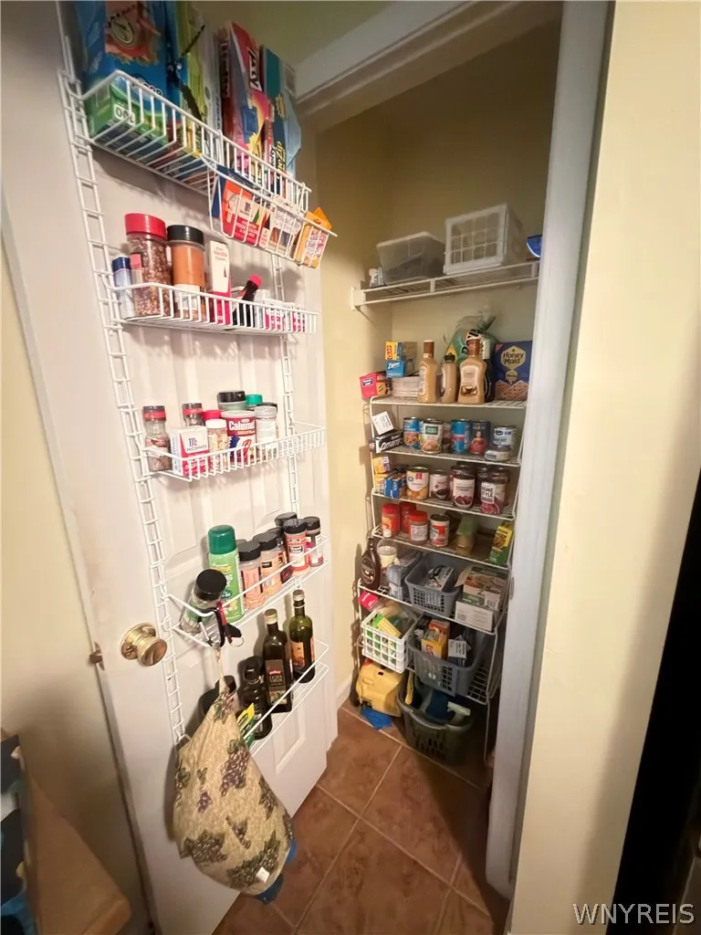 960 Hopkins Road C, Amherst, New York 14221, Amherst, New York 14221, 2 Bedroom Bedrooms, 5 Room Rooms,2 BathroomBathrooms,Residential,For Sale,960 Hopkins Road C, Amherst, New York 14221,0,B1718542